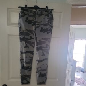 Women's Skinny Camo Pants - Gray